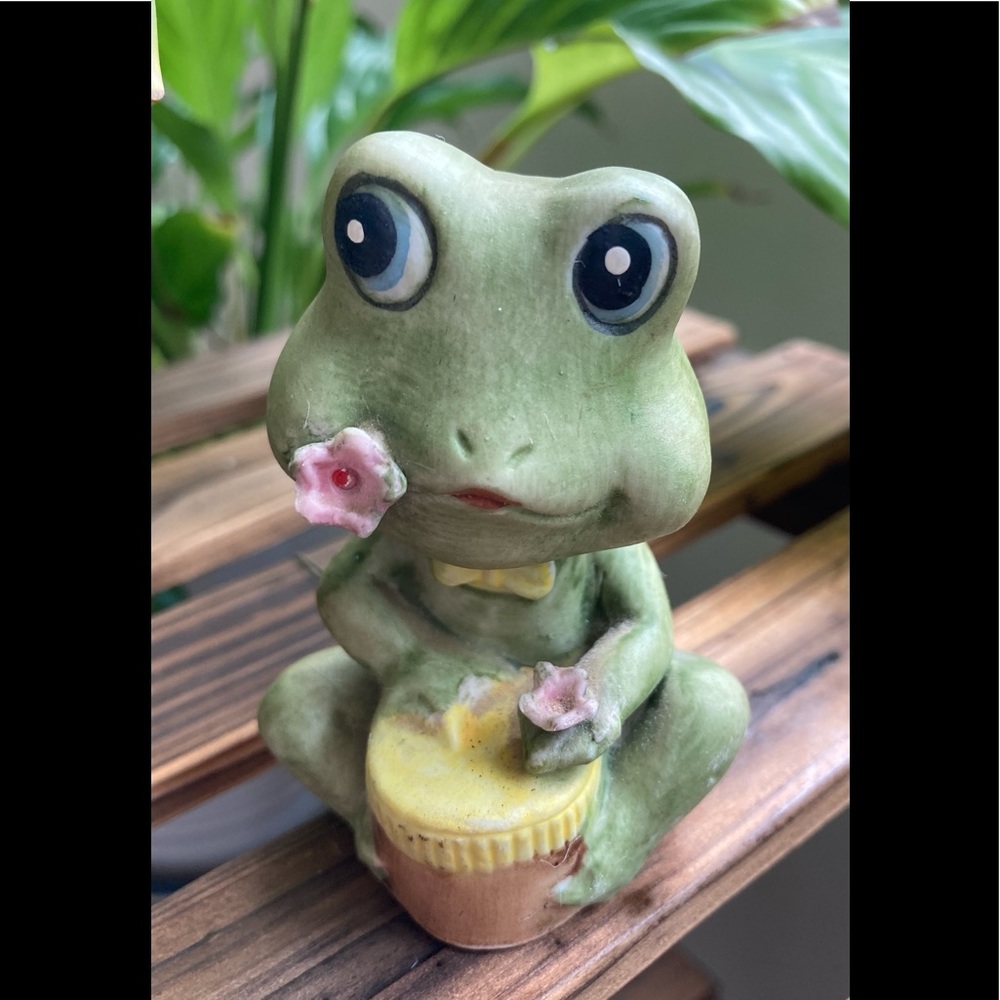Cute Porcelain Frog Collectible Figurine